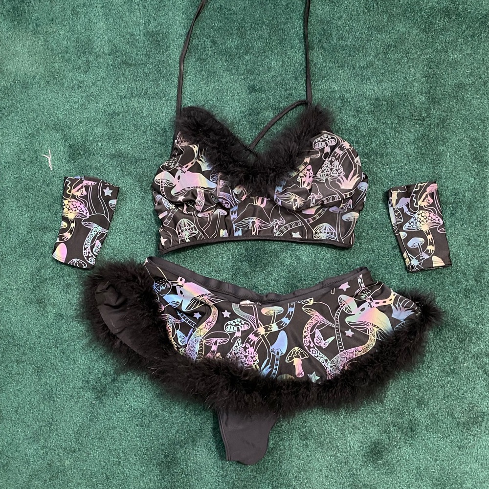 Reflective mushroom rave set